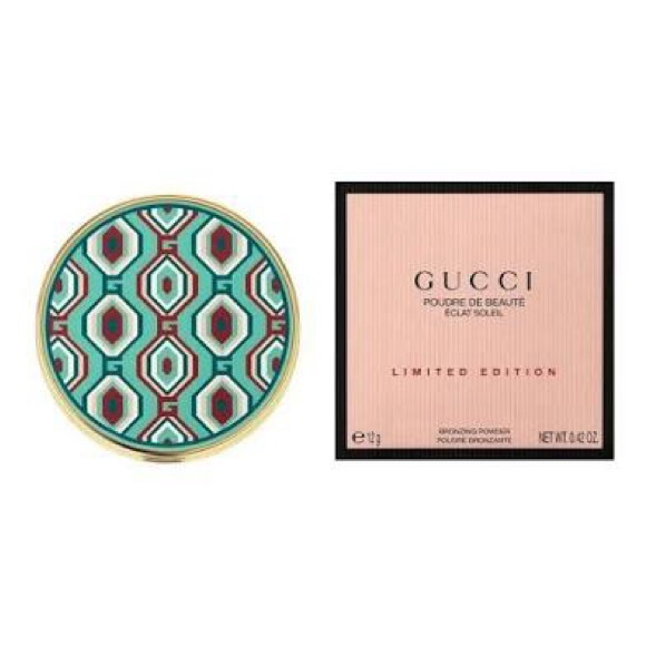 Gucci Limited Edition Powder - 01 - Picture 3 of 5